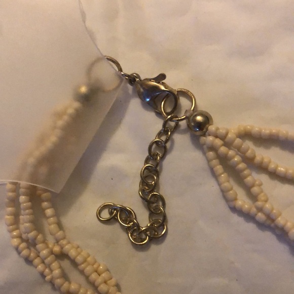 Shell Necklace - Picture 2 of 5